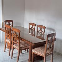 Tavolo in legno e vetro da 6 persone 
