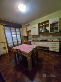 mobili in buono stato visibili a Saronno 