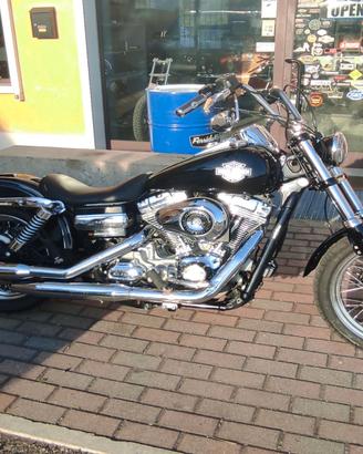 Harley Davidson Dyna Superglide anno 2008