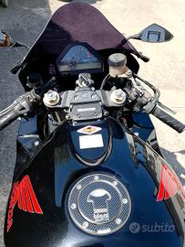 Honda CBR 1000 RR fireblade 