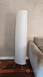 Lampada da terra a forma cilindrica/ovale