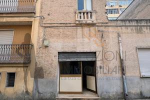 Garage pressi via Manzoni