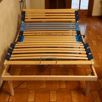 Letto con doghe in legno elettrico