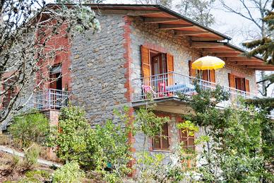 Villa in loc. La Cima via dei Pini, 24