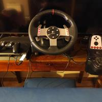 PlayStation 4 con volante Logitech