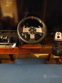 PlayStation 4 con volante Logitech
