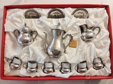 Set caffettiera e tazzine in Peltro 95%