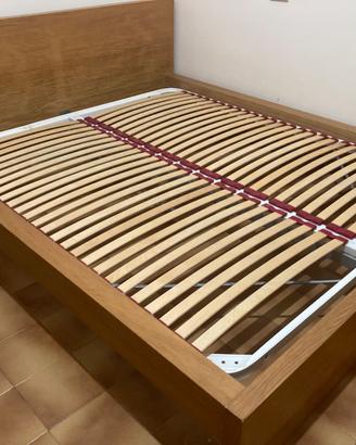 Struttura letto con comodini