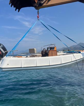 Boston Whaler 21 outrage