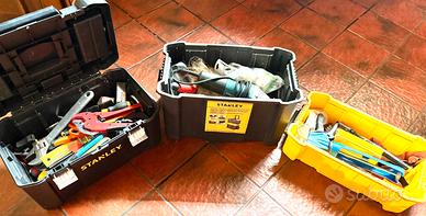 Cassetta Stanley + attrezzi vari