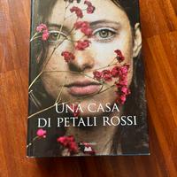 Una casa di petali rossi di Kamala Nair