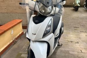 Scooter Kymko People 200 GT  i.e.