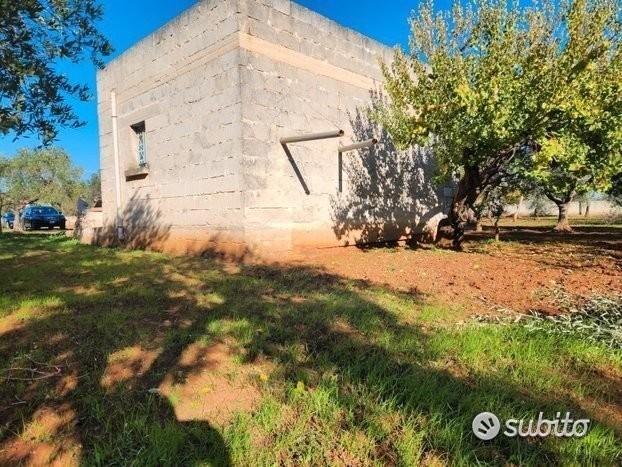 Terreno con vano in località S. Barbato