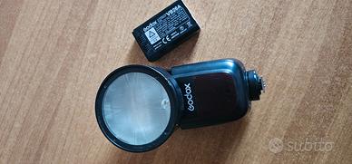 Flash Godox V1