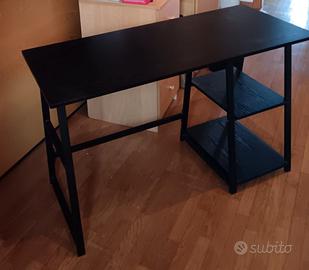 Scrivania metallo e legno nero