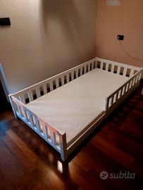 Letto montessori in legno bianco 