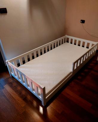 Letto montessori in legno bianco 
