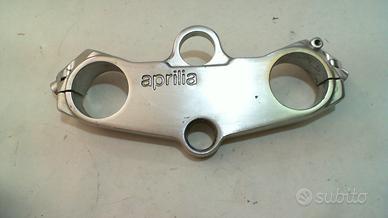 PIASTRA SUPERIORE FORCELLE APRILIA RS 125 USATA