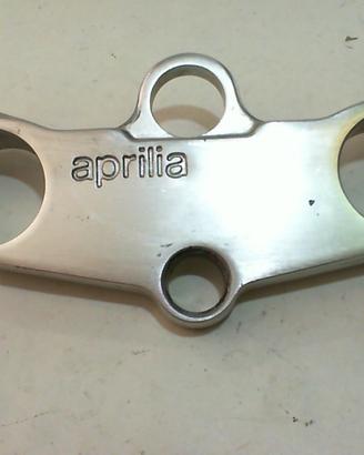 PIASTRA SUPERIORE FORCELLE APRILIA RS 125 USATA
