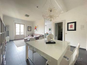 Appartamento di 100 m² con 4 locali a Milano