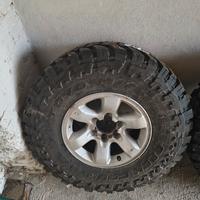 285 75 R16 Toyo open country m/t