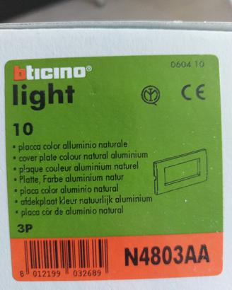 Placca bticino light 