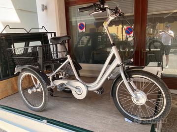 BICICLETTA TRE RUOTE ELETRICA