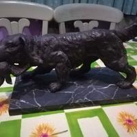 Scultura in bronzo cane da caccia