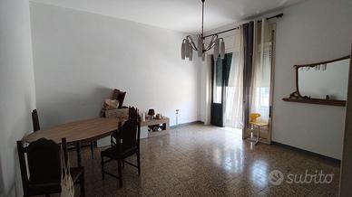 Camera per lavoratrici zona Mazzini