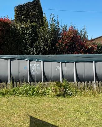 Piscina Intex usata con supporto da riparare