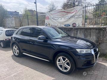 Audi Q5 2.0 TDI 150 CV Business Sport Blockshaft/B