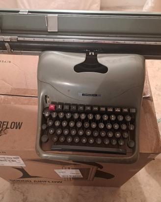 Macchina da scrivere Olivetti