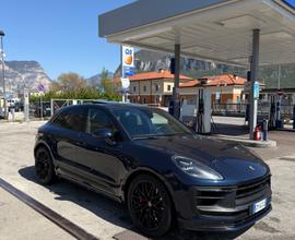 PORSCHE Macan - 2021