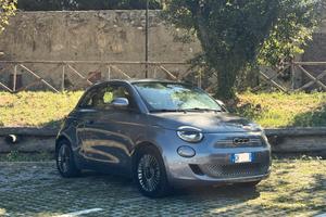 Fiat 500 500e Berlina 42 kWh Icon-Auton.320Km-CarP