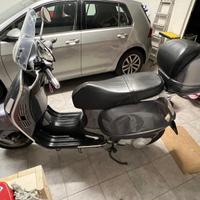 Vespa granturismo 200 anno 2004