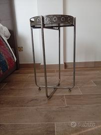 Tavolo d'antiquariato 