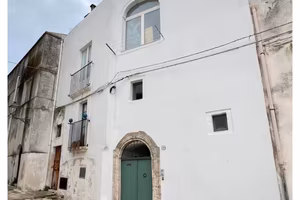 Storico palazzotto indipendente 