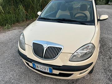 Lancia Y