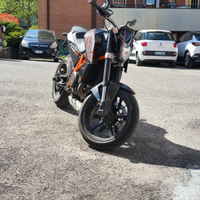 Special KTM Duke 690