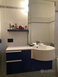 Mobile bagno con lavabo integrato
