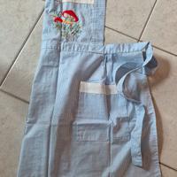 Grembiule per la cucina con ricamo a mano