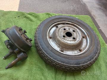 Mozzo anteriore con ruota Vespa 50 L del 1966