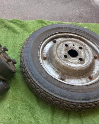 Mozzo anteriore con ruota Vespa 50 L del 1966