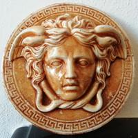 Antico porpora, Medusa scultura mitologica