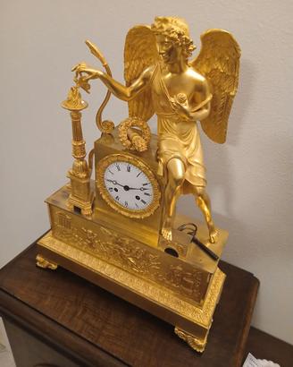 Antico orologio parigina in bronzo d'orato
