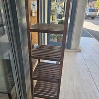 mobili in legno (scaffalatura) 