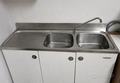Doppio lavello inox con pedaliera