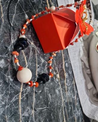 Collana artigianale  cn corallo perle di fiume oni