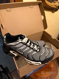 Nike tn taglia 43 grige