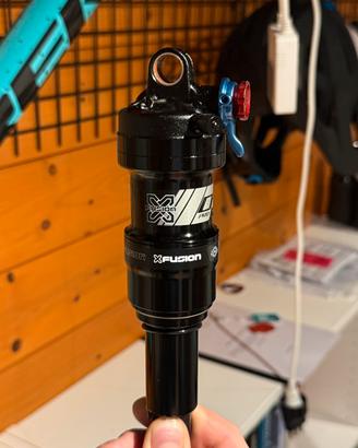 Ammortizzatore x-fusion 210x55